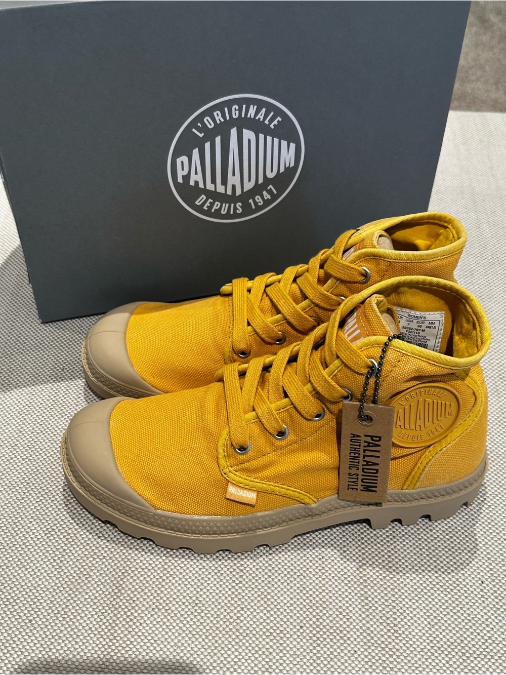 Palladium size 7 women's Pampa Hi Honey Gold Canvas Sneaker Boot NEW $80